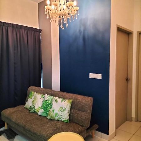 Hani Homestay Wifi Netflix Secure Parking Klia Usim Inti Aeon Mall Nilai Esterno foto