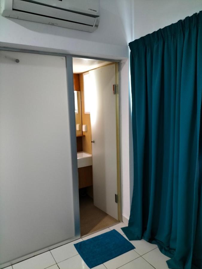 Hani Homestay Wifi Netflix Secure Parking Klia Usim Inti Aeon Mall Nilai Esterno foto
